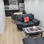 Basement Apartment, 25 Minutes To Downtown